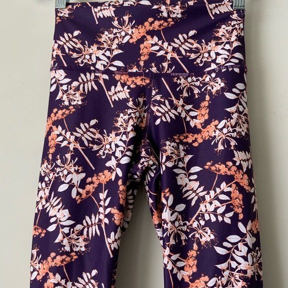 Fabletics Leggings XXS Floral Arcadia Mid-Rise Power Hold 7/8 - Picture 4 of 10